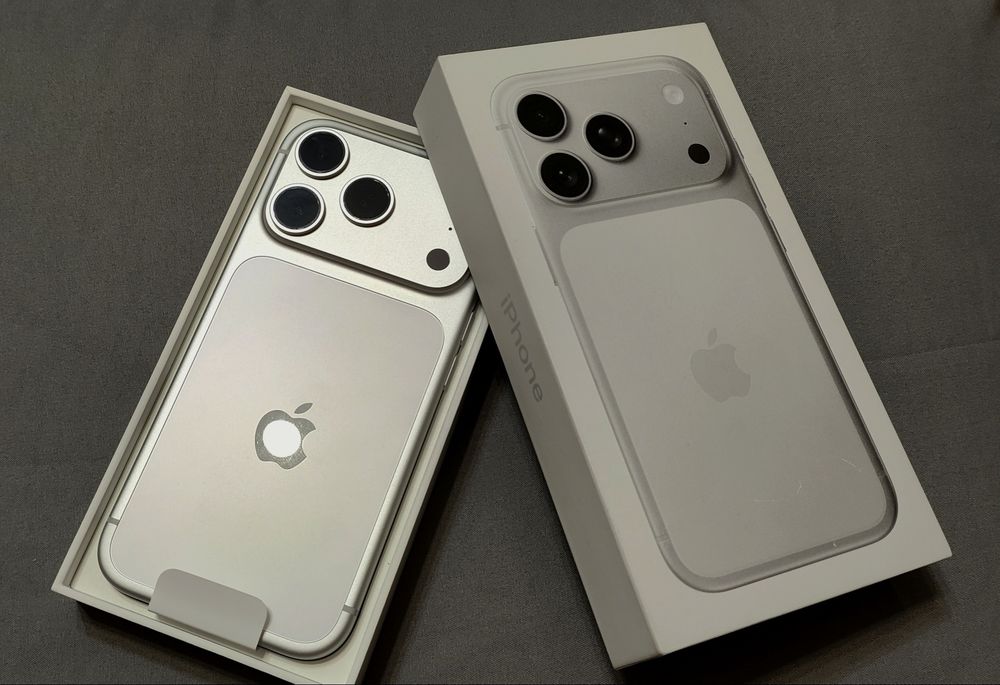 iPhone 17 pro, 256GB, Silver