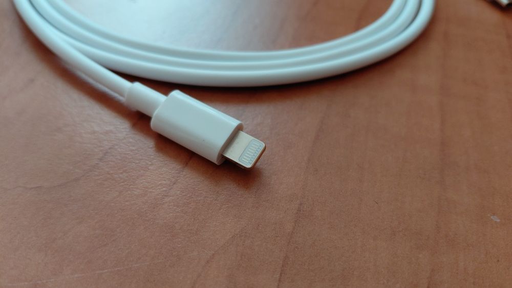 Cablu incarcare iPhone 14 Pro Max,de 1,9 m