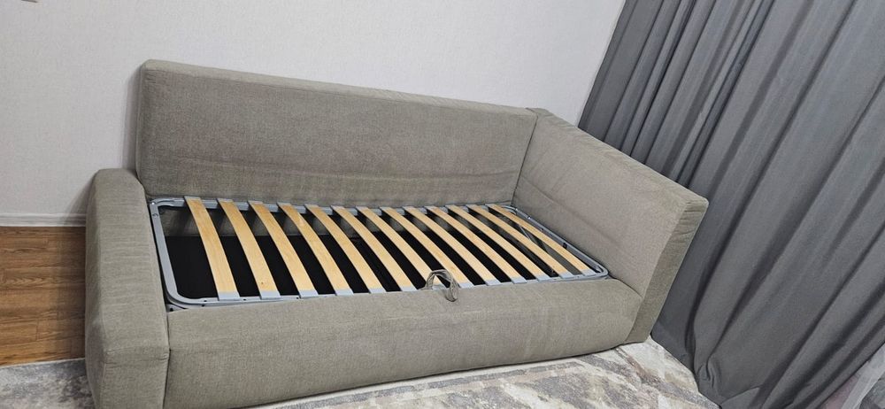 Продам кровать Кшт