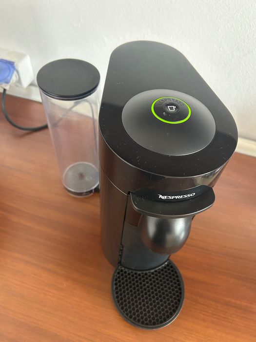 Espressor cafea Nespresso Vertuo Plus Negru - stare impecabila (Stecher RO)