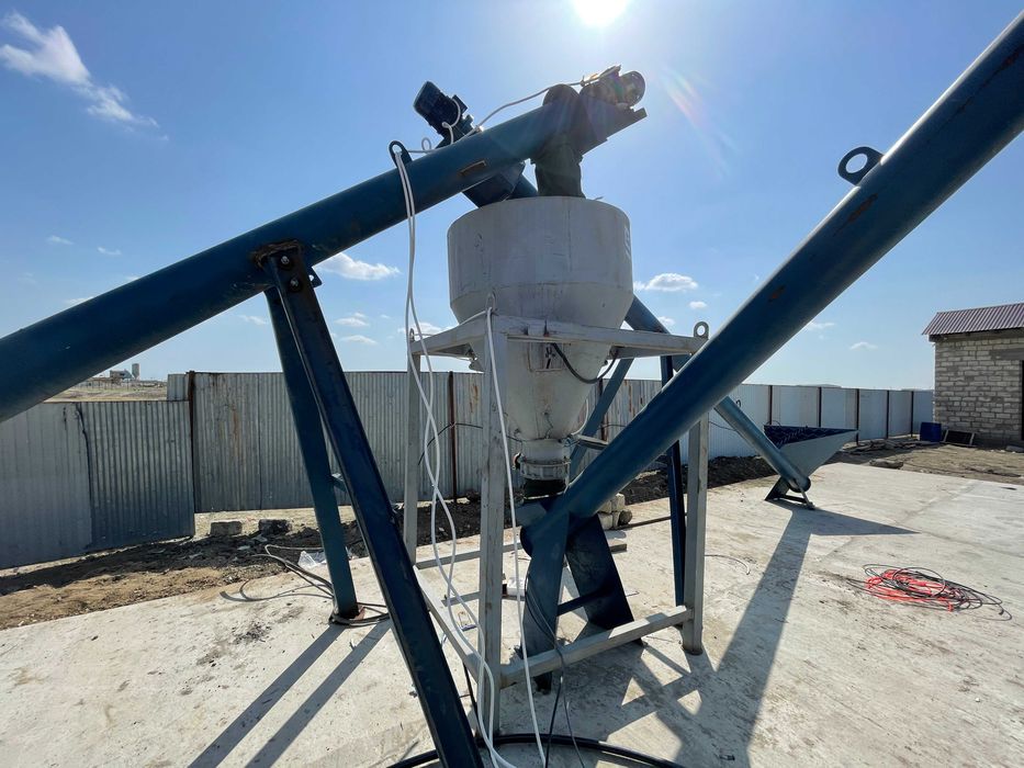 Шнековый конвейр 8м. Диаметр 220 мм.