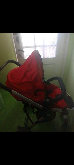 Количка три в едно