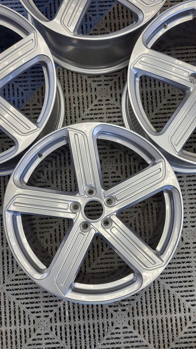 Jante Volkswagen 19"5x112 8J ET45 Golf/Passat/Tiguan