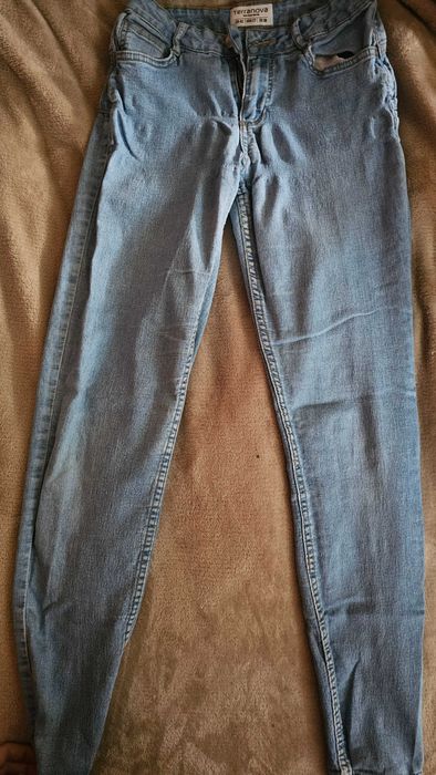 Различни модели и размери дънки