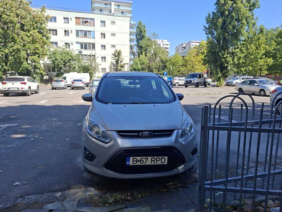 FORD GRAND C-MAX 7 Locuri 2012 Diesel 1,6 litri TDCi 115 CP