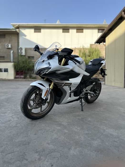 Мотоцикл Cfmoto 450SR-S