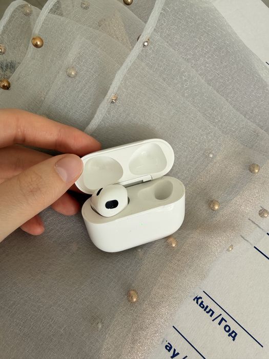 Продаю Airpods наушники