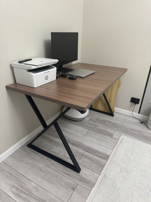 Продам рабочий стол и стул