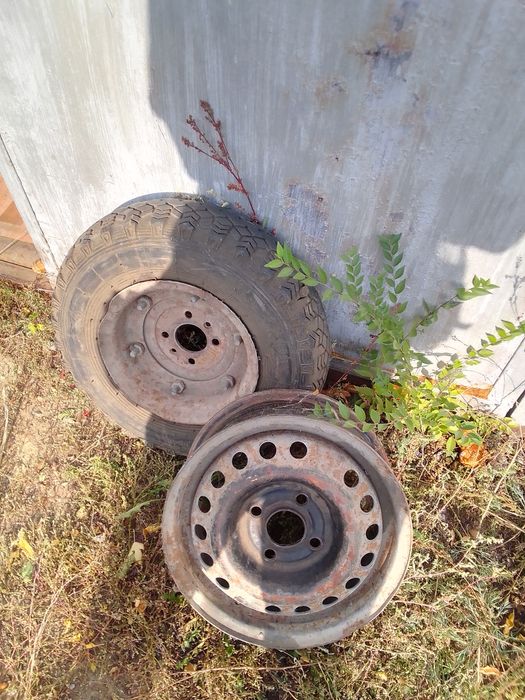 Колеса разные.вело.коляска.