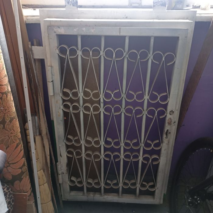 Продаю решётку металл