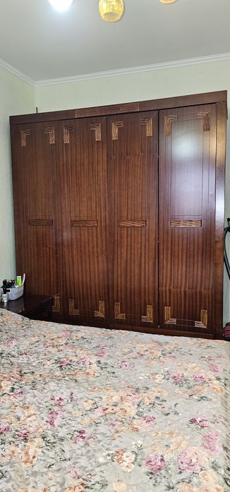 Продам спальный гарнитур