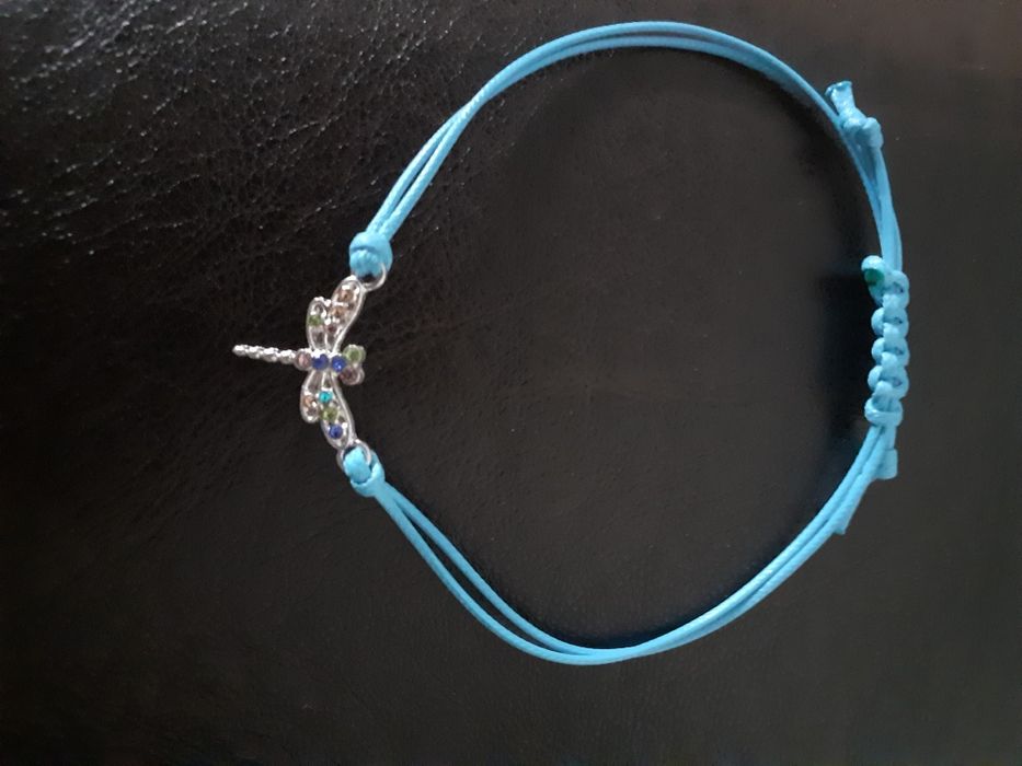 Ръчно изработени гривни