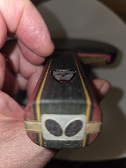 Vând paletă Butterfly Mizutani Super ZL-Carbon