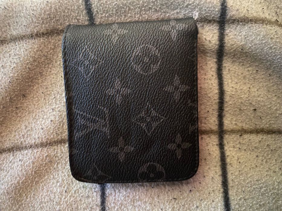 Протфейл Louie Viton