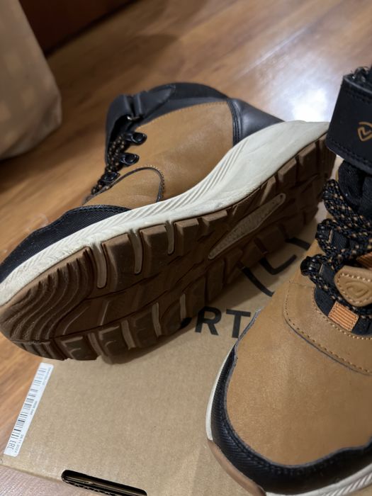 Ботинки для мальчиков  34 размер