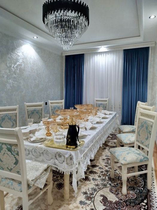 Тошкетн шахар Алмазар район 4 хонали квартира сотилади