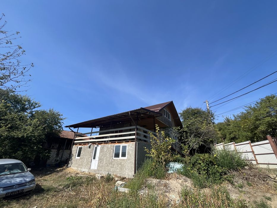 Casă 3 camere +teren intravilan Pârscov, Buzău – priveliște Valea Buzăului