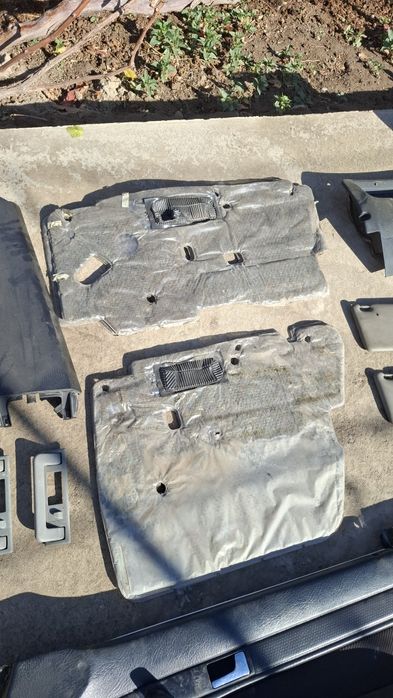 Audi c4  обшивка пластик