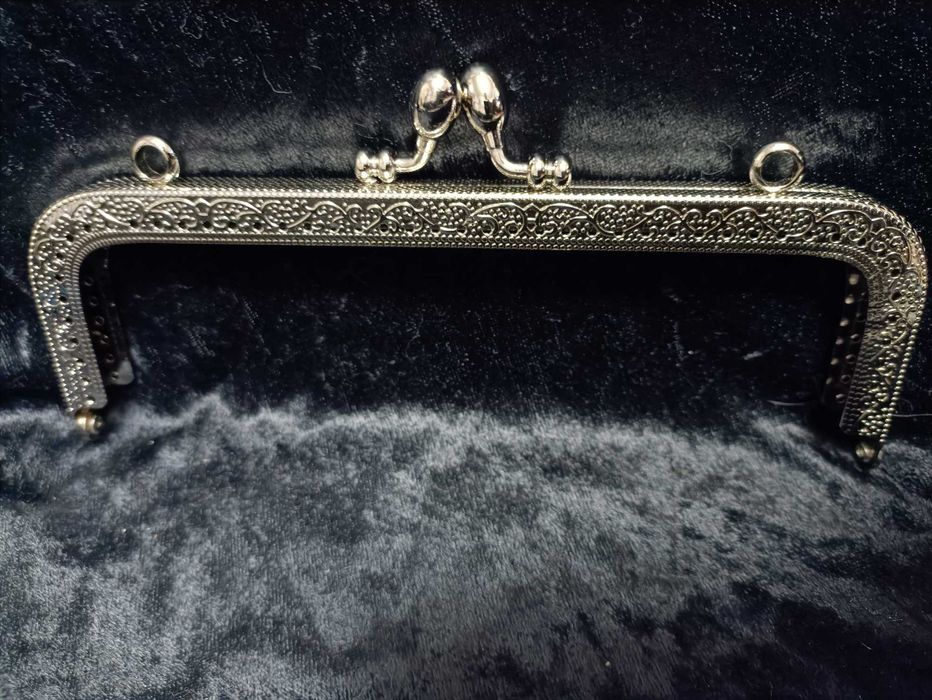 Фурнитура для изготовления сумок из бусин и не только