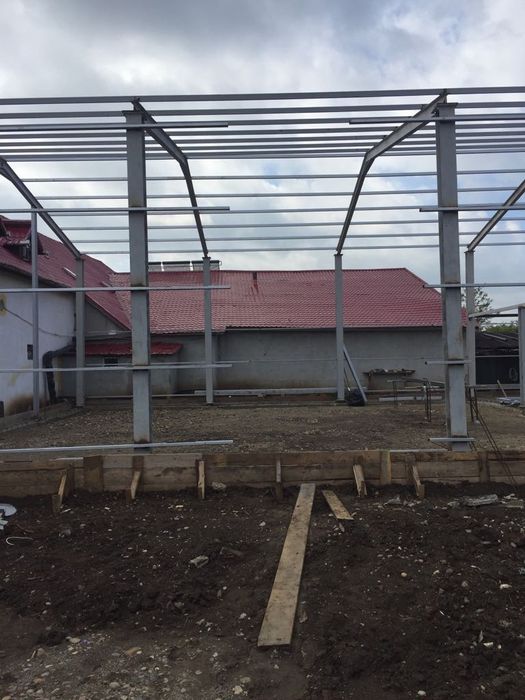 Vând hala metalică din profile și țeava