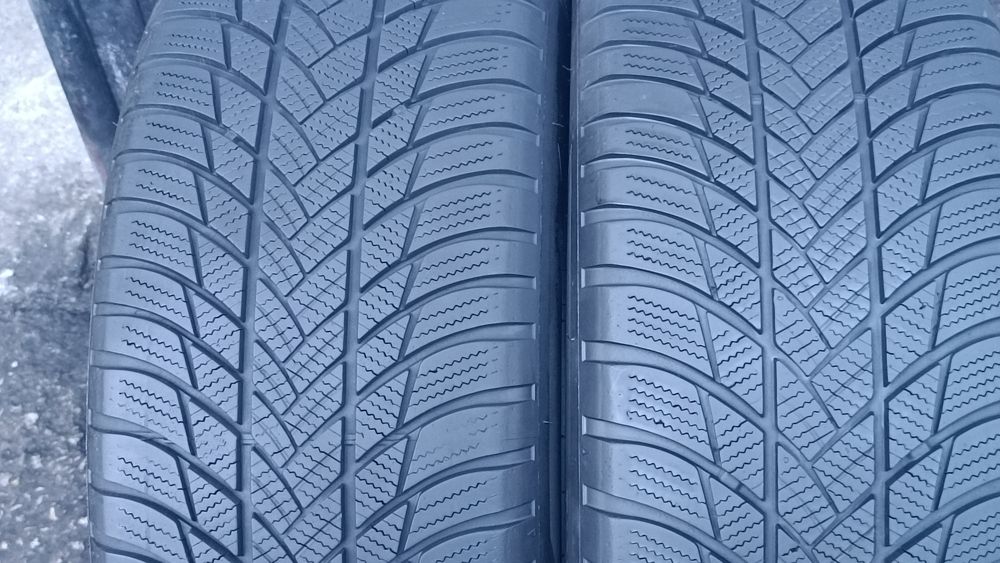 225/55/18 Bridgestone Дот 4022