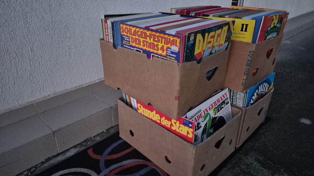 Vând 200lp Lot Discuri Vinil colectie muzica usoara mixta straina

Lot