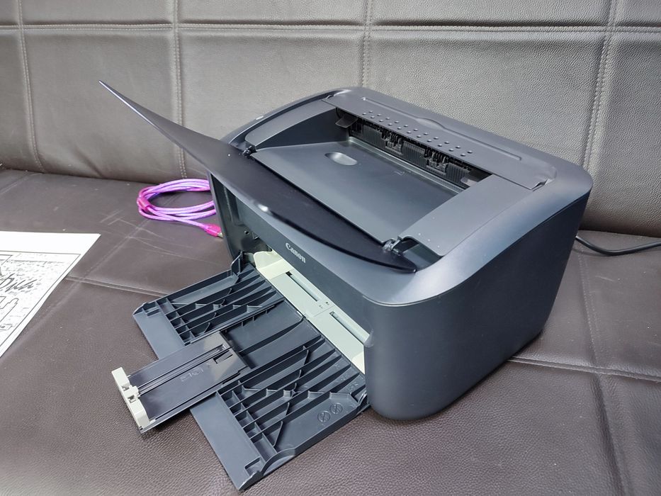 Продаю лазерный ч/б принтер Canon LBP6030B.