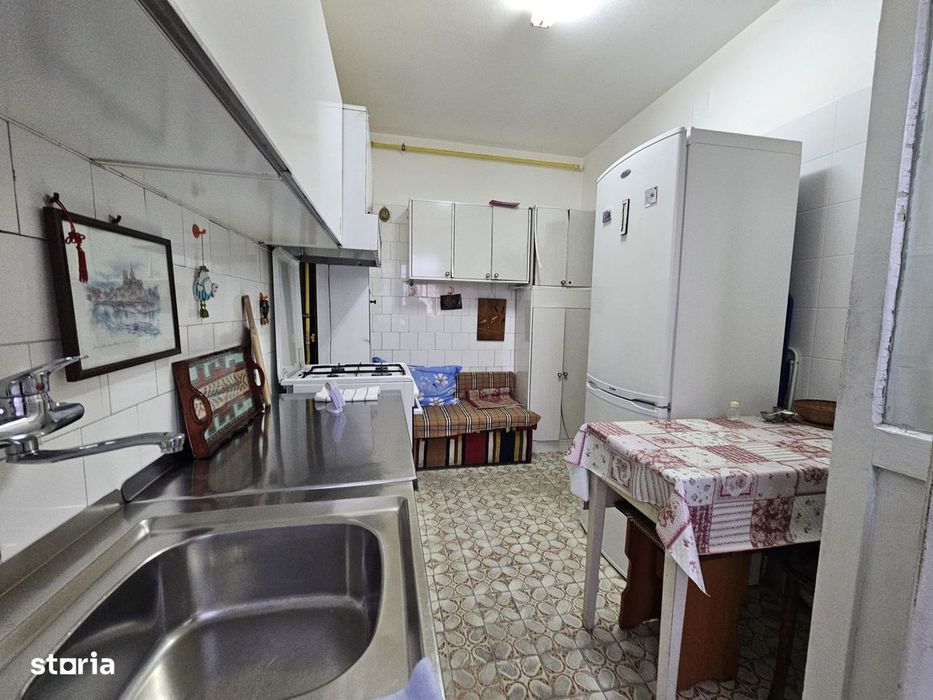 Apartament 4 camere, etaj 2 cu garaj zona Mihai Viteazu