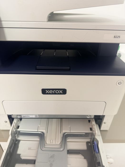 Vand imprimanta si xerox in stare foarte buna !