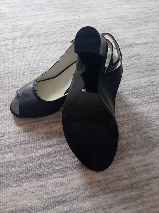 Sandale din piele naturală