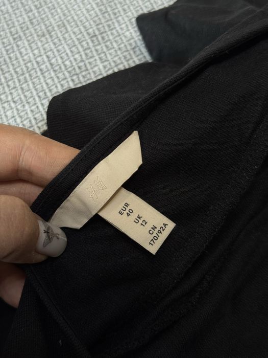 Платье черное H&M коктельное