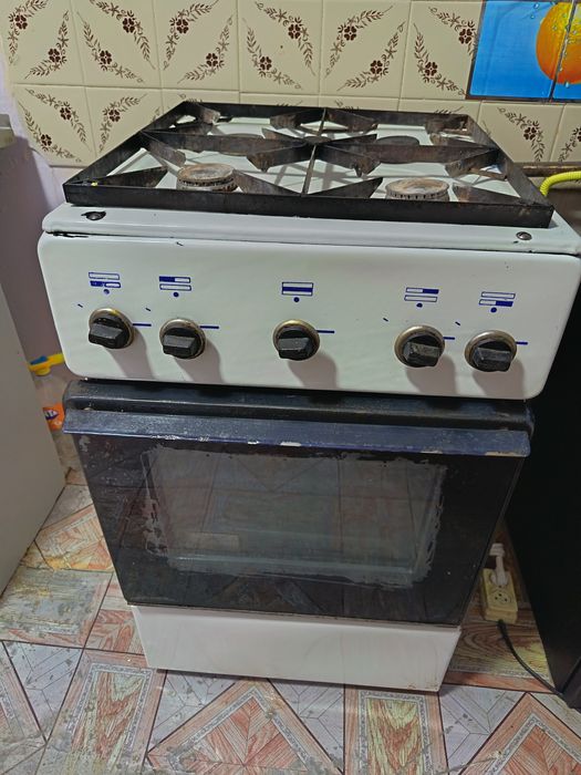 Газ плита 4 камфортка