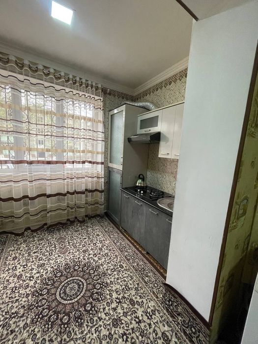 Luks barcha jixozlari bilan 3 xona sotiladi oybek vika oldida