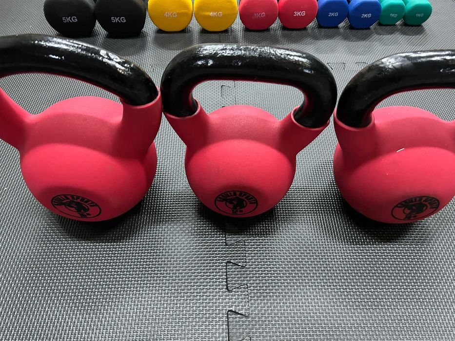 Pachet Kettlebell de fier, acoperit - 42 KG: 12 + 14 + 16 KG