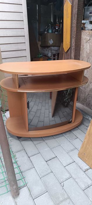 Продам тумбочку под телевизор