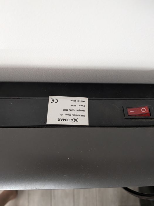 Vând banda de alergat GEEMAX C1