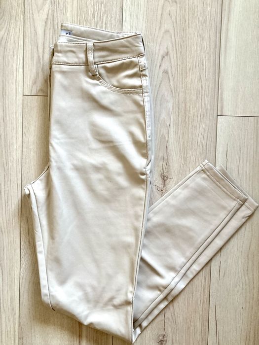 Pantaloni animal print, culori vibrante de primavara