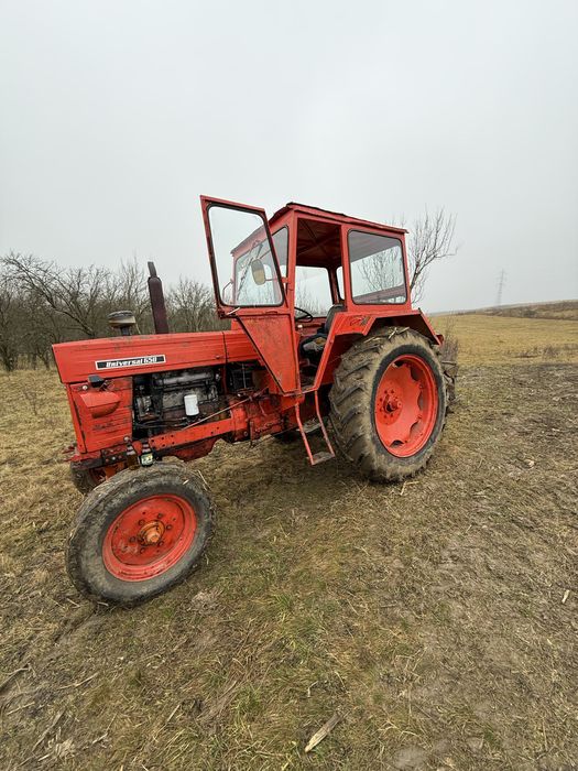 Tractor Universal U650 UTB