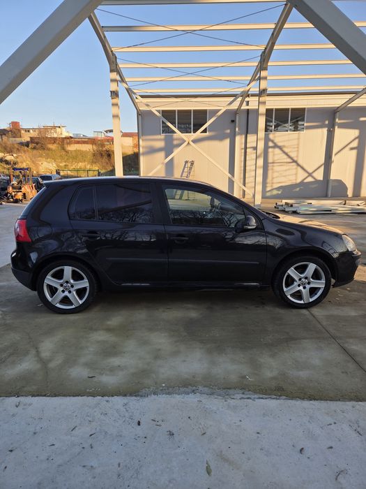 Golf 5 1.6 FSI (НА ЧАСТИ)