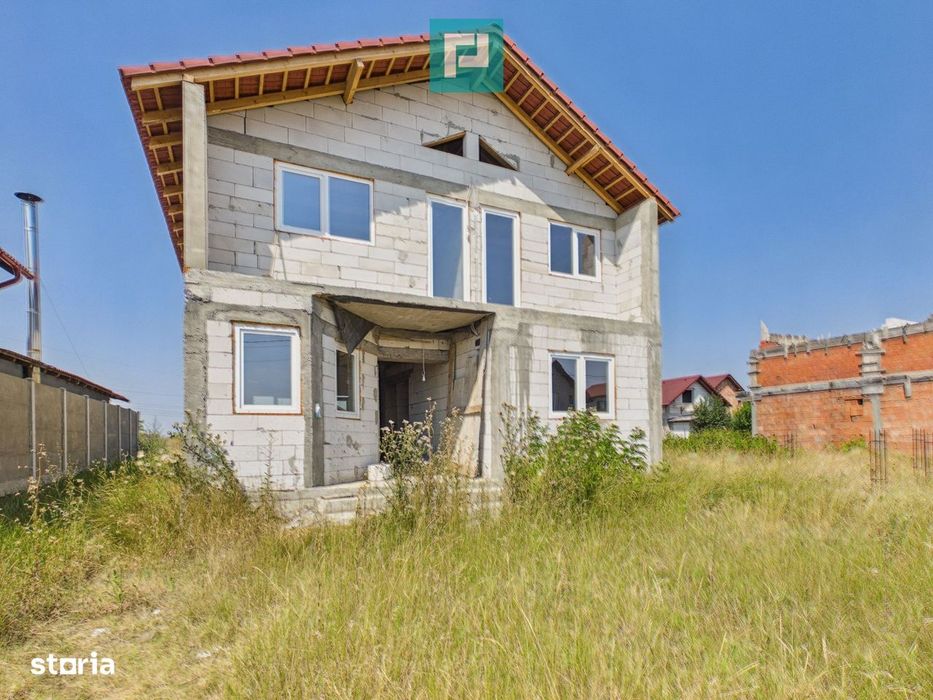 Vilă la roșu cu 4 dormitoare în Fântânele