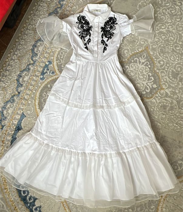 Белое платье вечернее