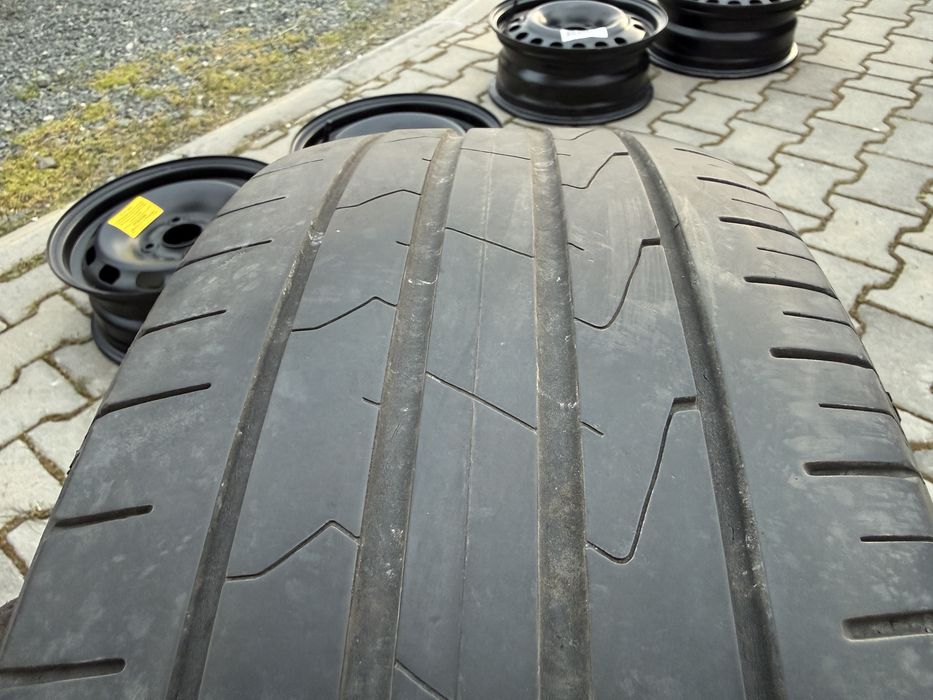 2бр. Летни Гуми 205/60R/16 -HANKOOK- DOT:1720- 4.0мм. *40€ за 2бр.*