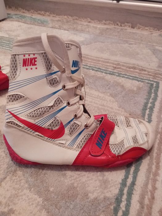 Боксерские кроссовки