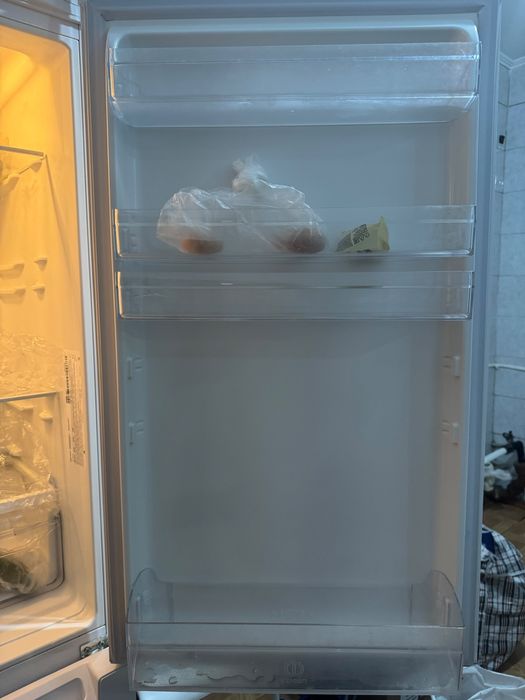 Холодильник Indesit