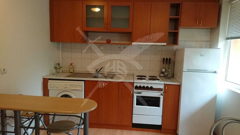 Дава се под наем Едностаен апартамент в Пловдив, Център - 36 кв.м за 250 € - Снимка #2