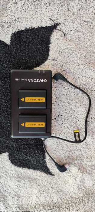 Sony ZV-E10 Body(SC: 5711) + Zhiyun Crane M3S + 2 baterii extra + încărcător dual + Curea de umǎr