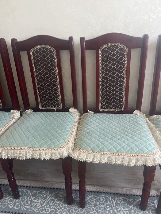 Продается 6 стульев
