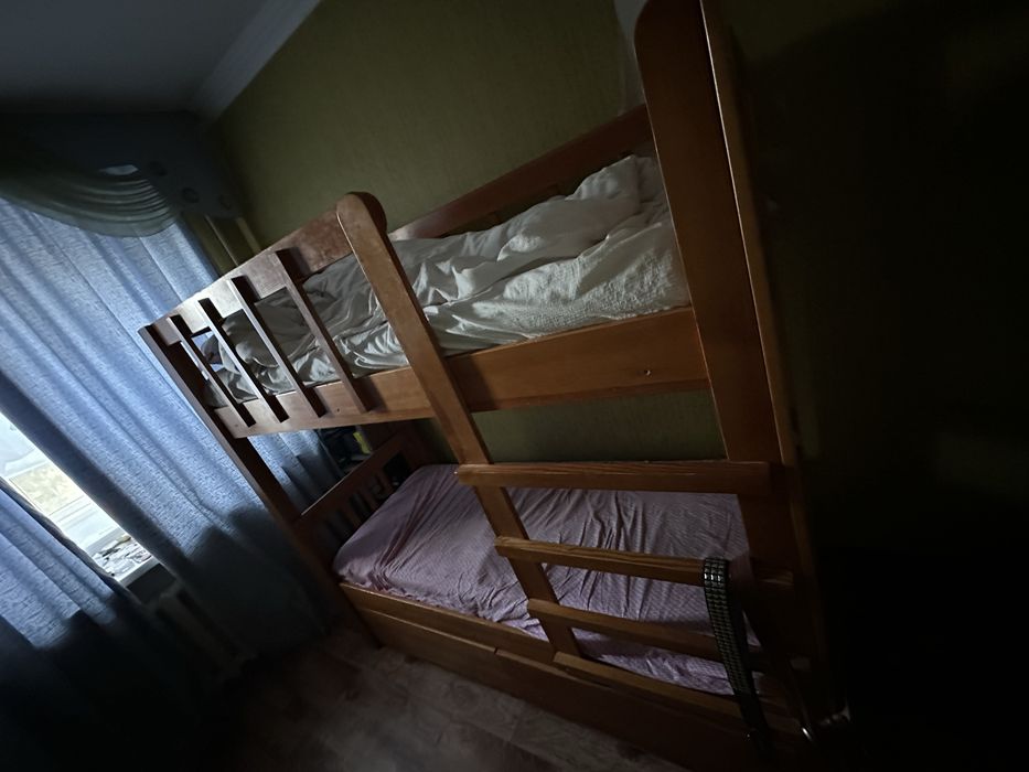 Двухярусная кровать