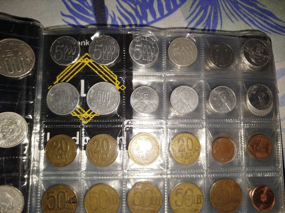 Vând colectia de monede clasor monede romanesti