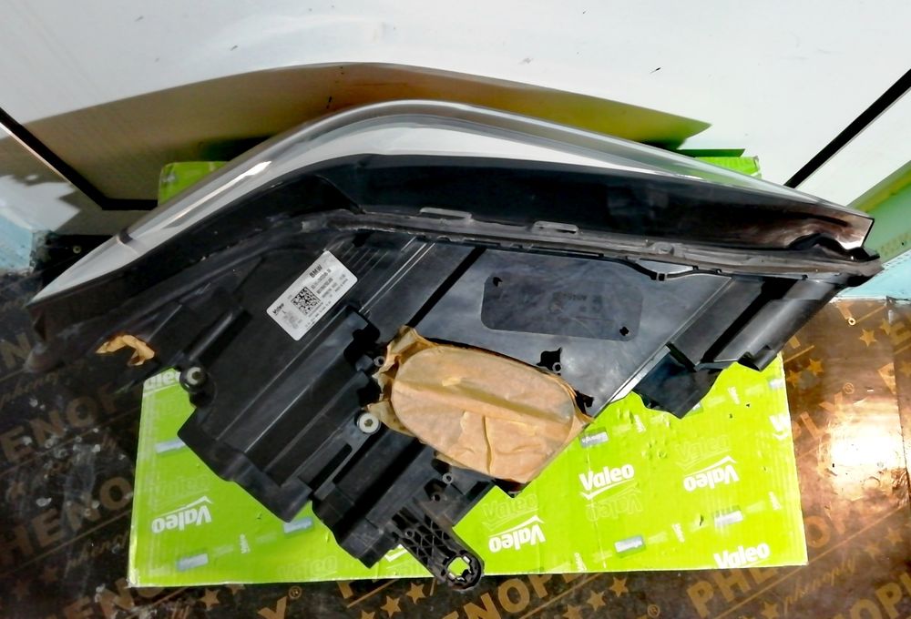 Фар Фарове за BMW X1 F48 / БМВ Х1 Ф48 FULL LED Facelift.